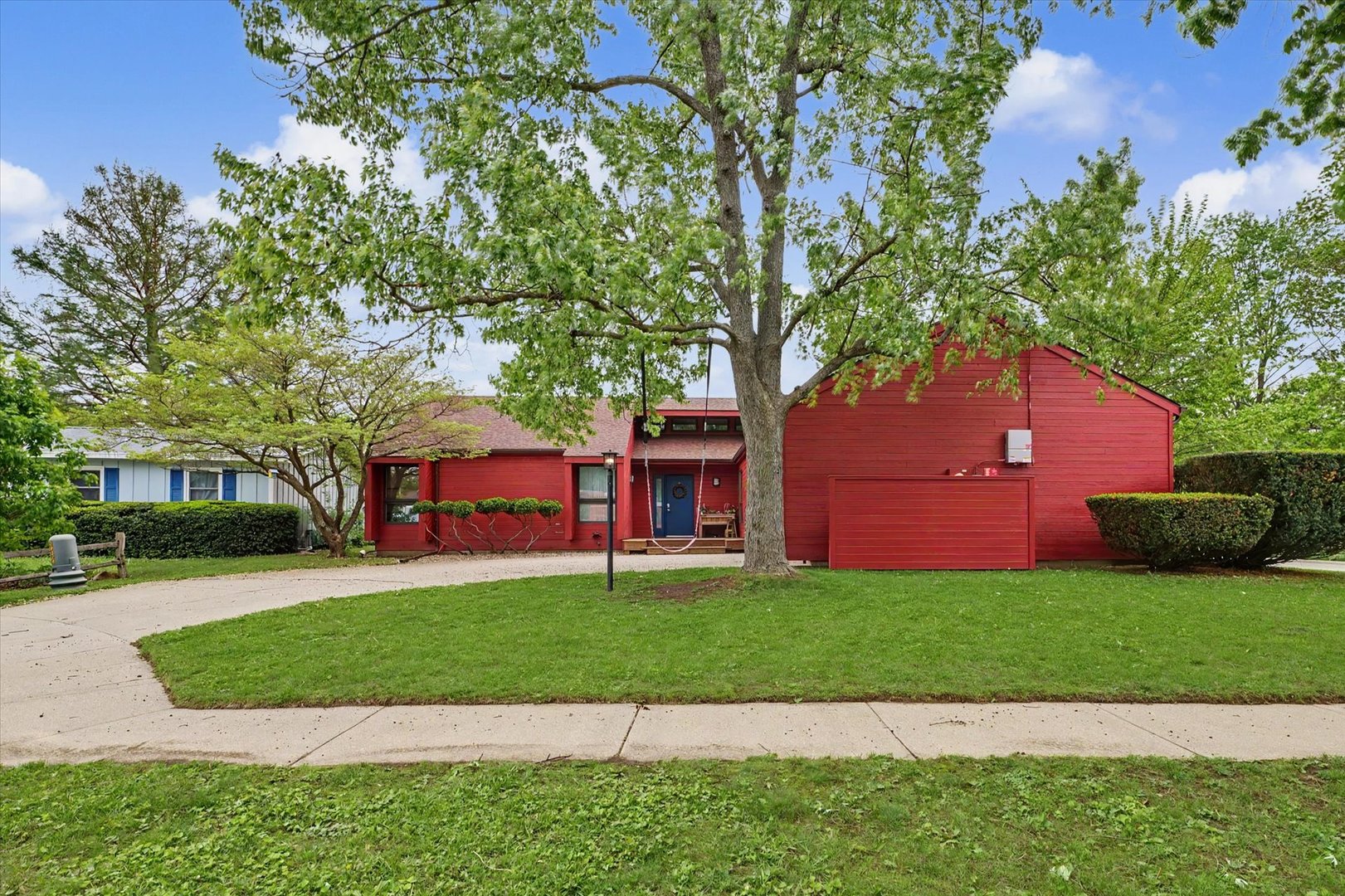 2005 Clover Court East Champaign, IL 61821 - Photo 3 of 32