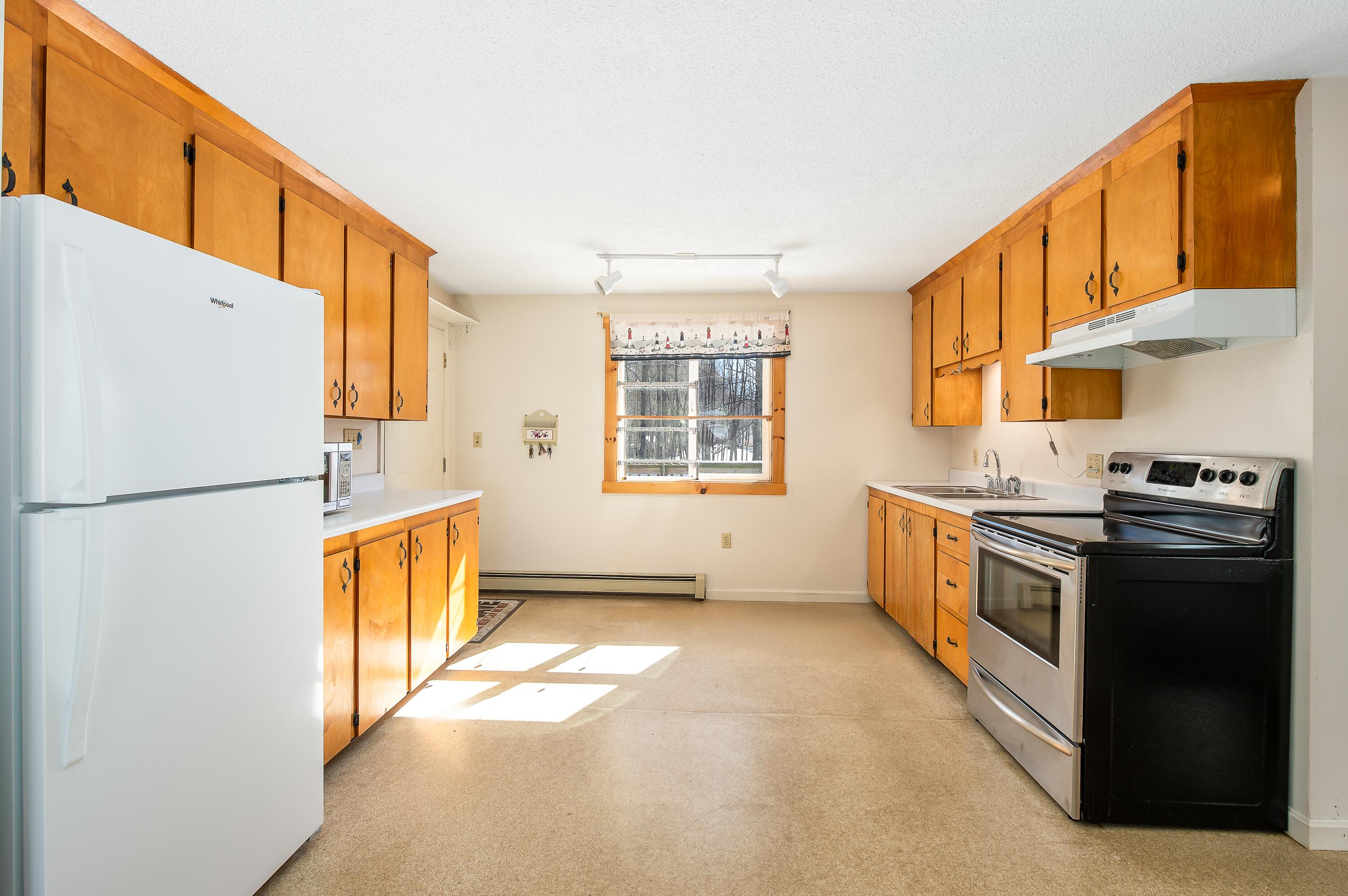 2 Limestone Lane Windham, ME 04062 - Photo 7 of 22 Lime LR to K C