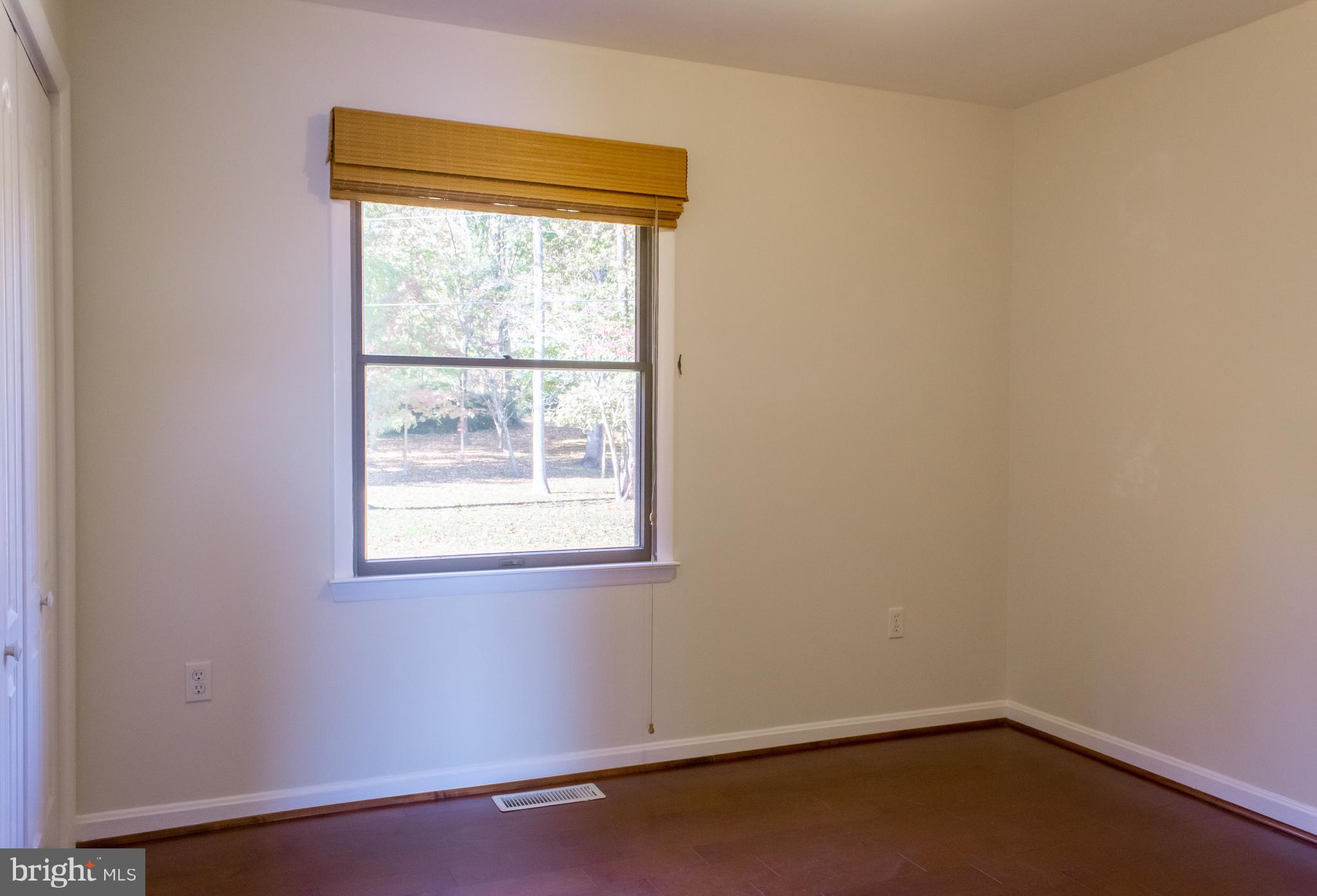 144 Windcliff Road Prince Frederick, MD 20678 - Photo 16 of 47 First Front Bedroom