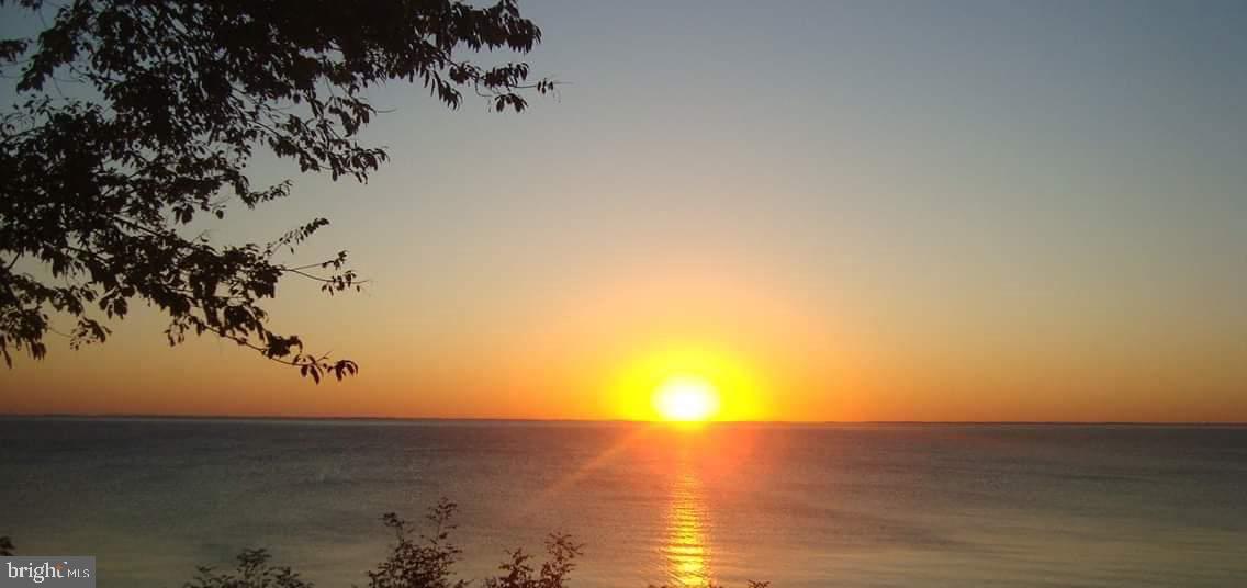 144 Windcliff Road Prince Frederick, MD 20678 - Photo 3 of 47 Wake up to this Glorious Sunrise