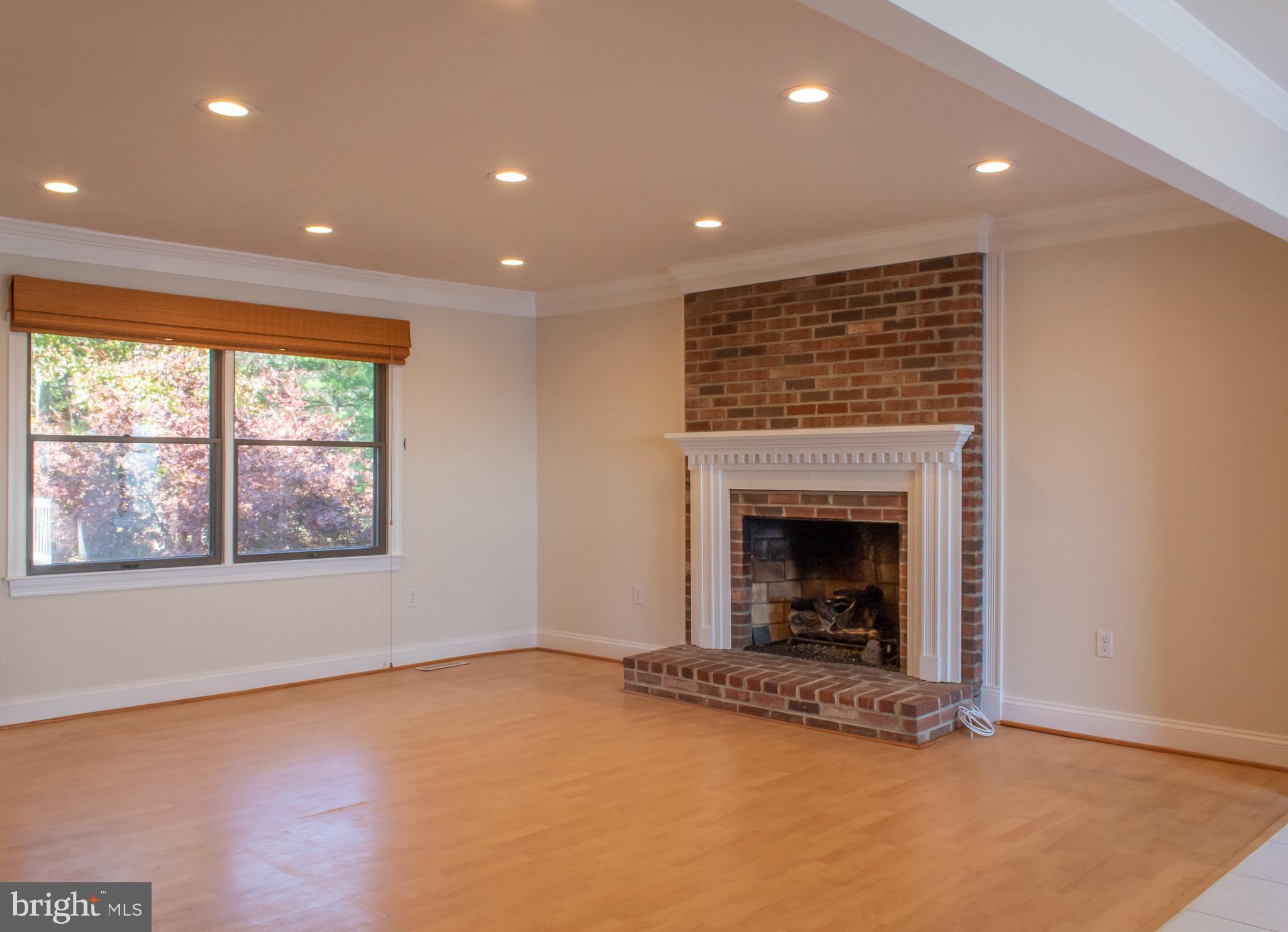 144 Windcliff Road Prince Frederick, MD 20678 - Photo 9 of 47 Upstairs Living Rm Fireplace Insert
