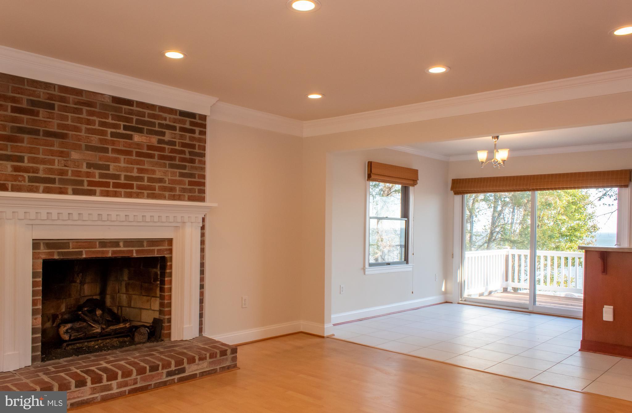 144 Windcliff Road Prince Frederick, MD 20678 - Photo 10 of 47 Living Rm / Dining Area