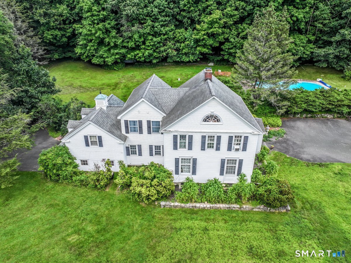 59 Taylor Road Bethel, CT 06801 - Photo 4 of 13 Gallery Image 4
