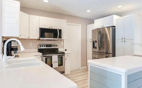 $535,000 | 5875 Bay Pines Lakes Boulevard, St. Petersburg, FL 33708