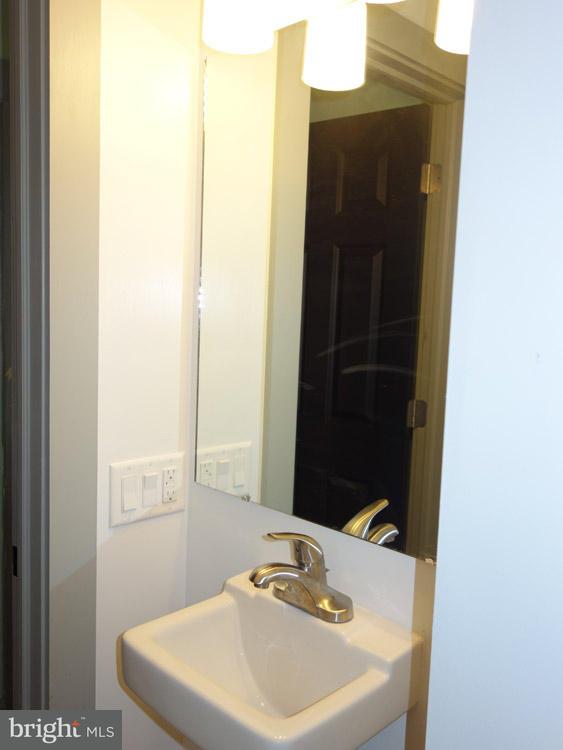 1760 Eden Road Lancaster, PA 17601 - Photo 20 of 37