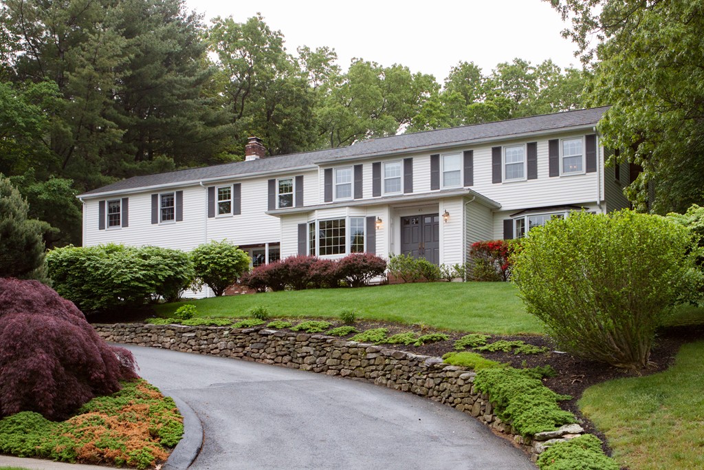 41 Northfield Road Longmeadow, MA 01106 - Photo 1 of 30 Gallery Image 1