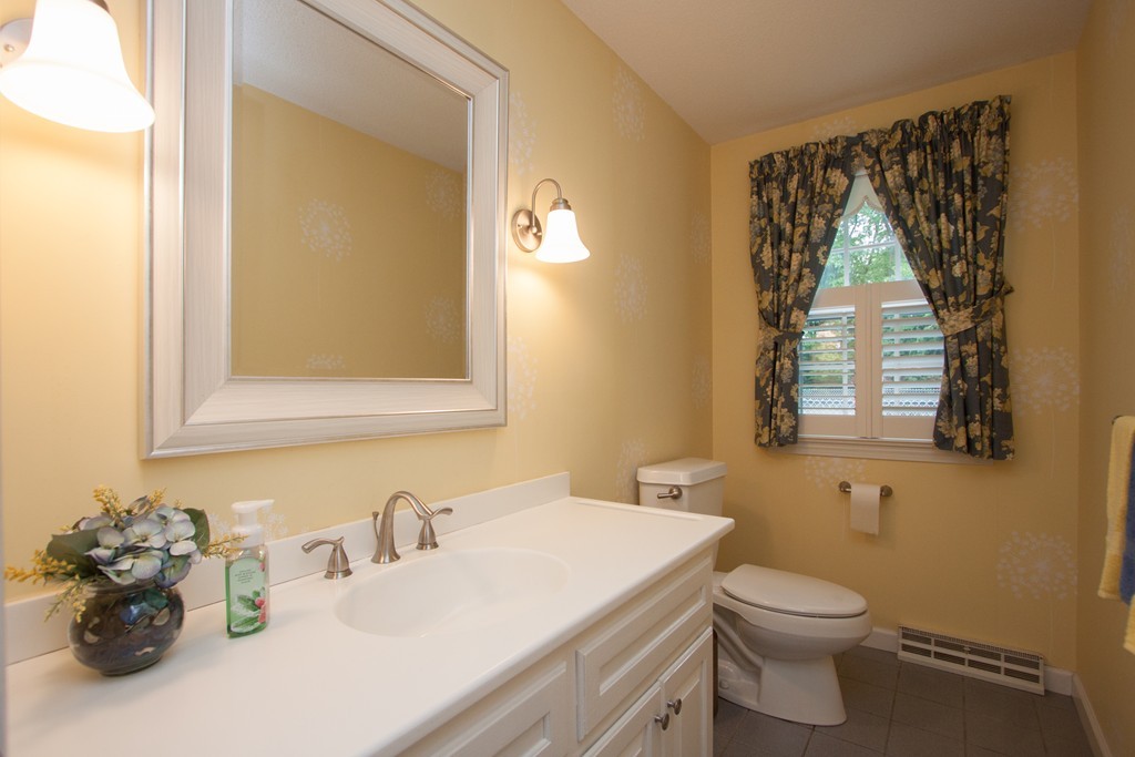 41 Northfield Road Longmeadow, MA 01106 - Photo 12 of 30 Gallery Image 12