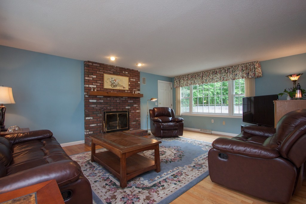 41 Northfield Road Longmeadow, MA 01106 - Photo 15 of 30 Gallery Image 15