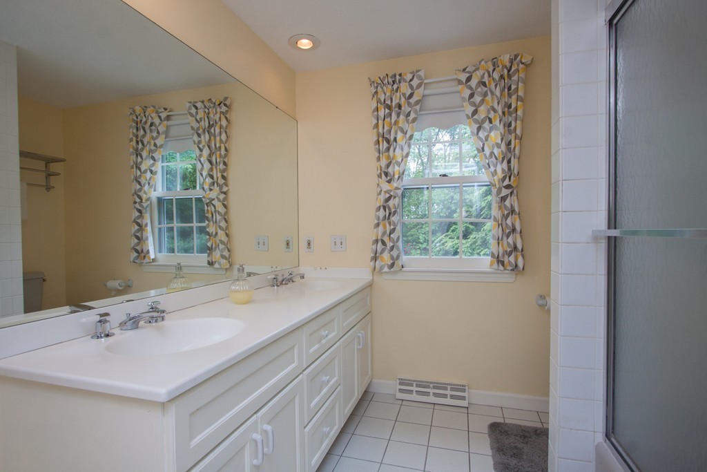 41 Northfield Road Longmeadow, MA 01106 - Photo 25 of 30 Gallery Image 25