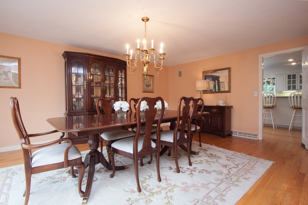 41 Northfield Road Longmeadow, MA 01106 - Photo 5 of 30 Gallery Image 5