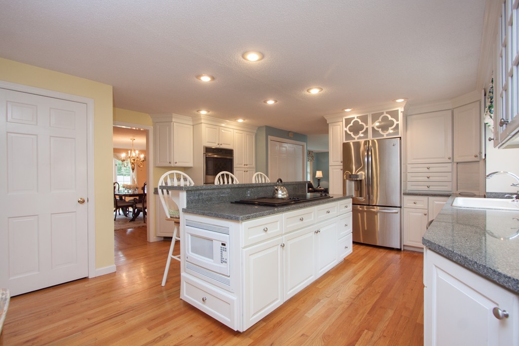 41 Northfield Road Longmeadow, MA 01106 - Photo 7 of 30 Gallery Image 7