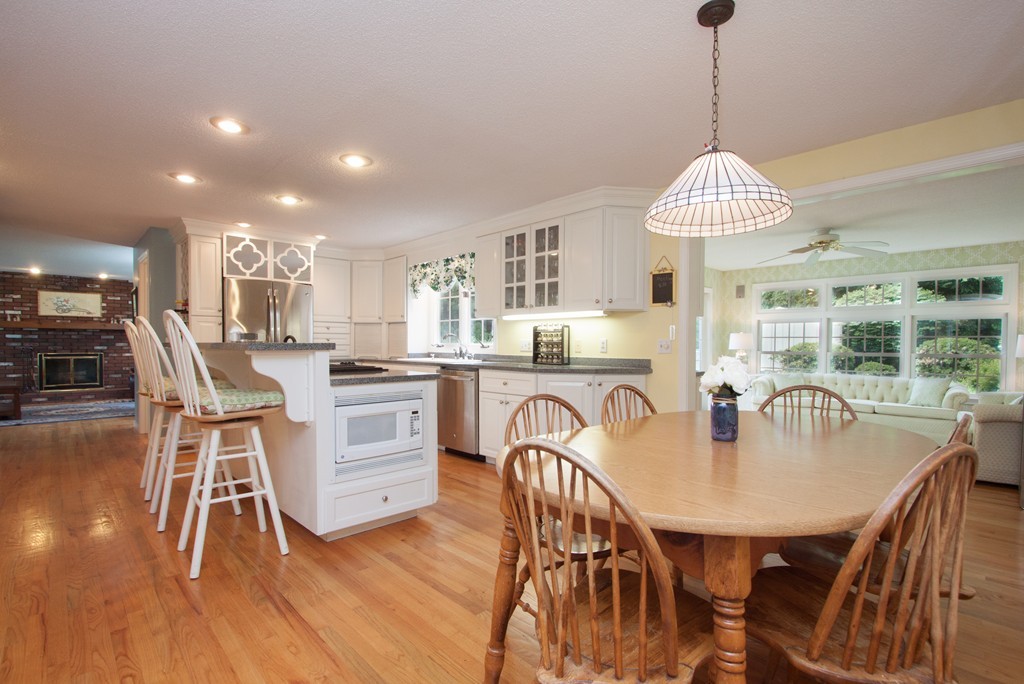 41 Northfield Road Longmeadow, MA 01106 - Photo 8 of 30 Gallery Image 8