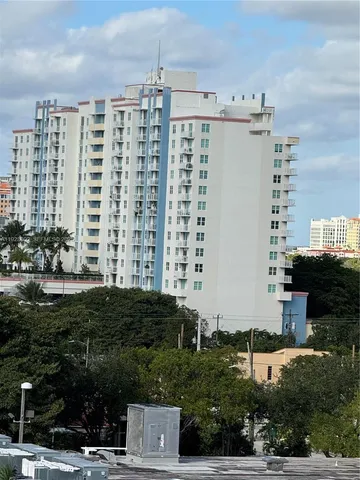 $3,100 | 3000 Coral Way, Unit 1502, Miami, FL 33145