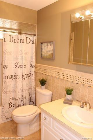2408 Eastern Avenue Rochester Hills, MI 48307 - Photo 19 of 22