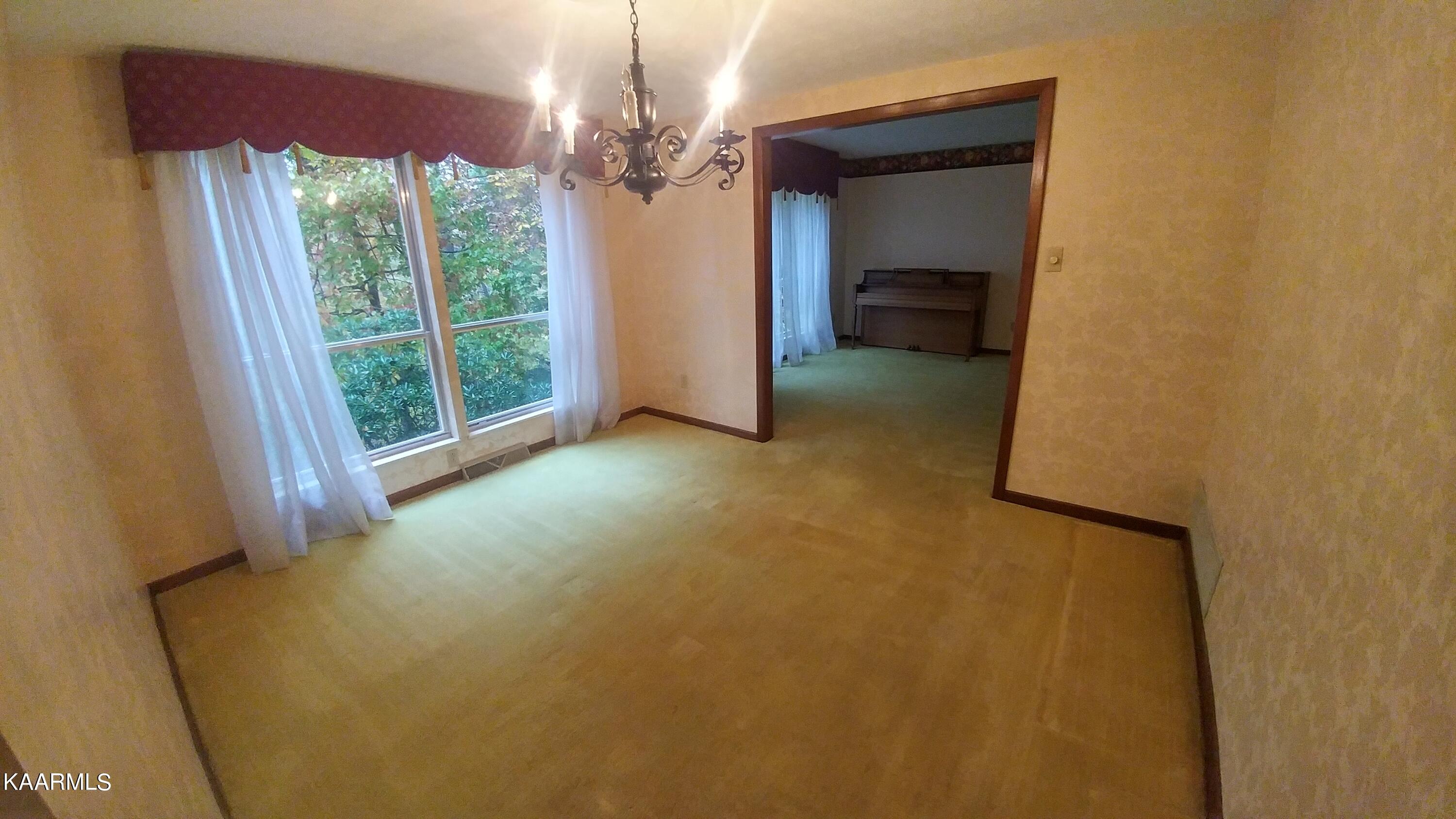 111 Greenbriar Lane Oak Ridge, TN 37830 - Photo 11 of 29 1030210929b_HDR