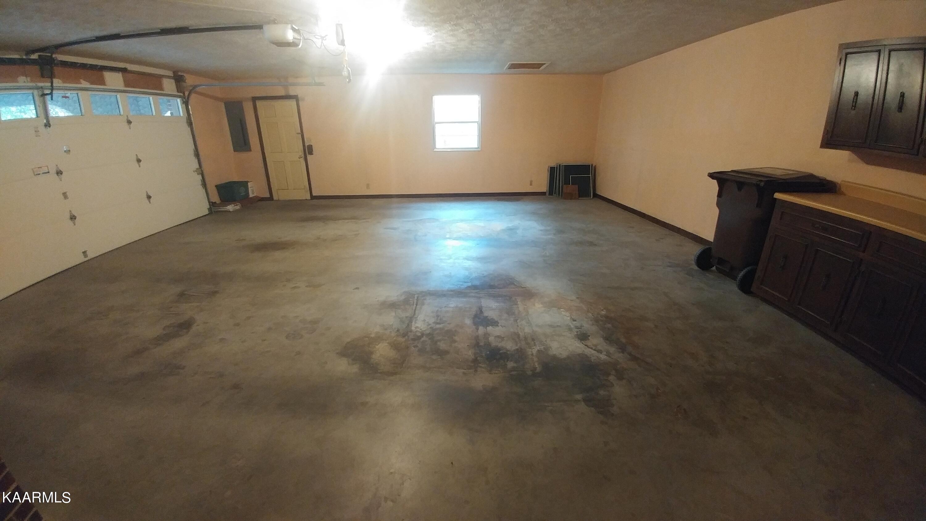 111 Greenbriar Lane Oak Ridge, TN 37830 - Photo 13 of 29 1030210933_HDR