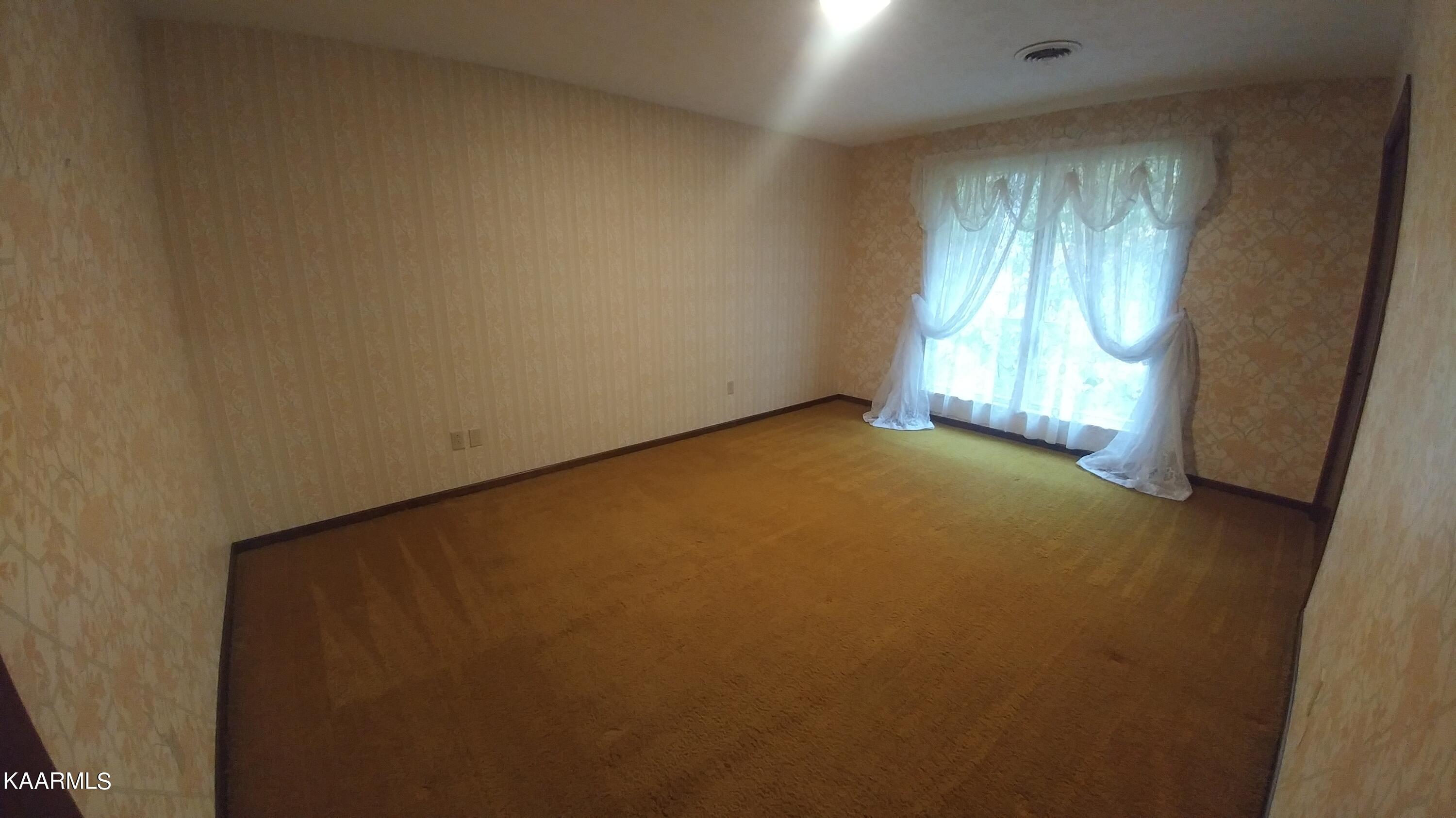 111 Greenbriar Lane Oak Ridge, TN 37830 - Photo 18 of 29 1030210935a_HDR