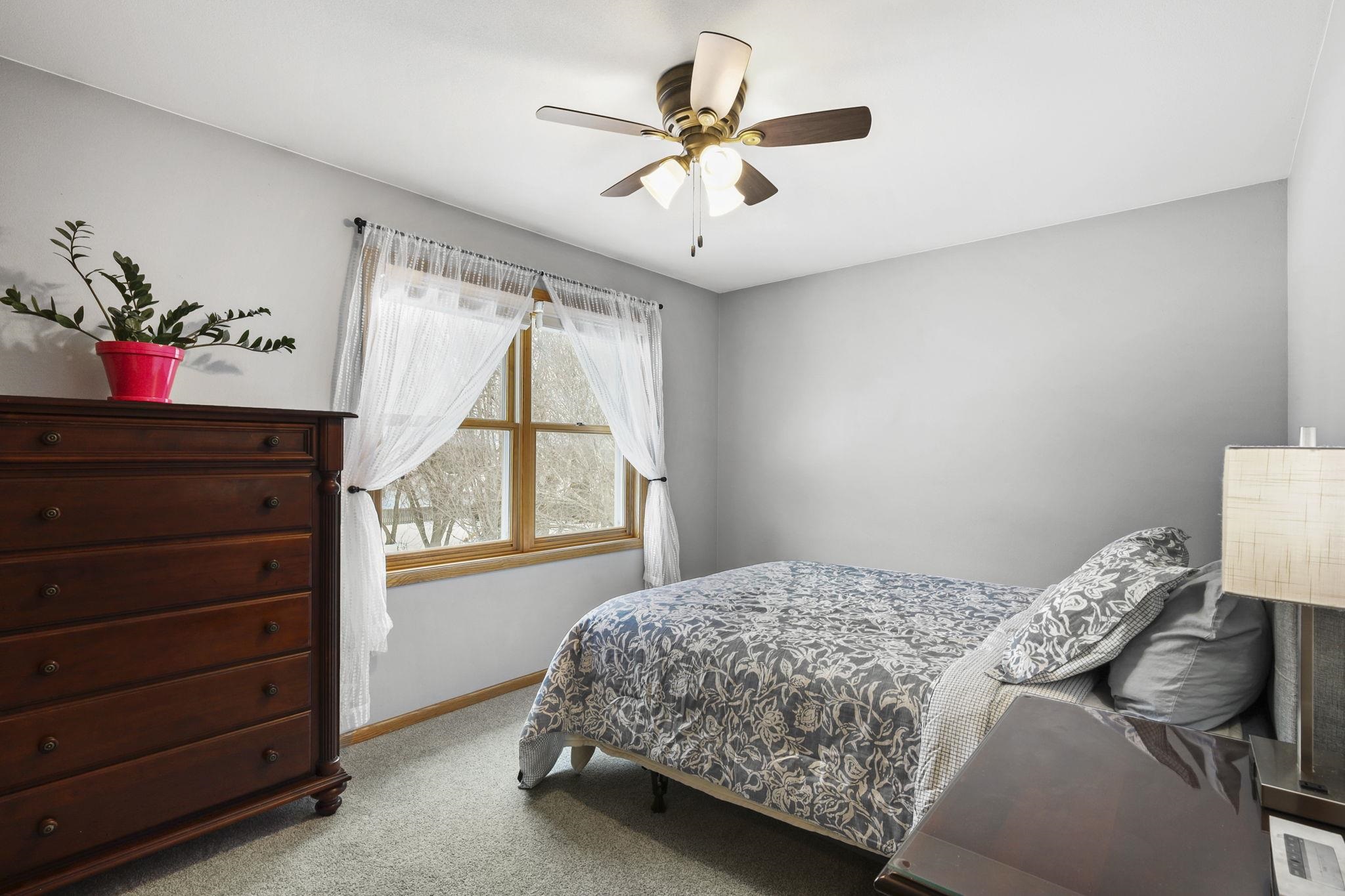 550 North Heatherstone Drive Sun Prairie, WI 53590 - Photo 23 of 46