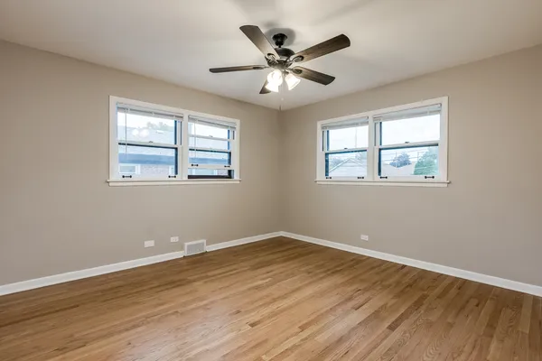 $569,900 | 9539 Lorel Avenue, Skokie, IL 60077