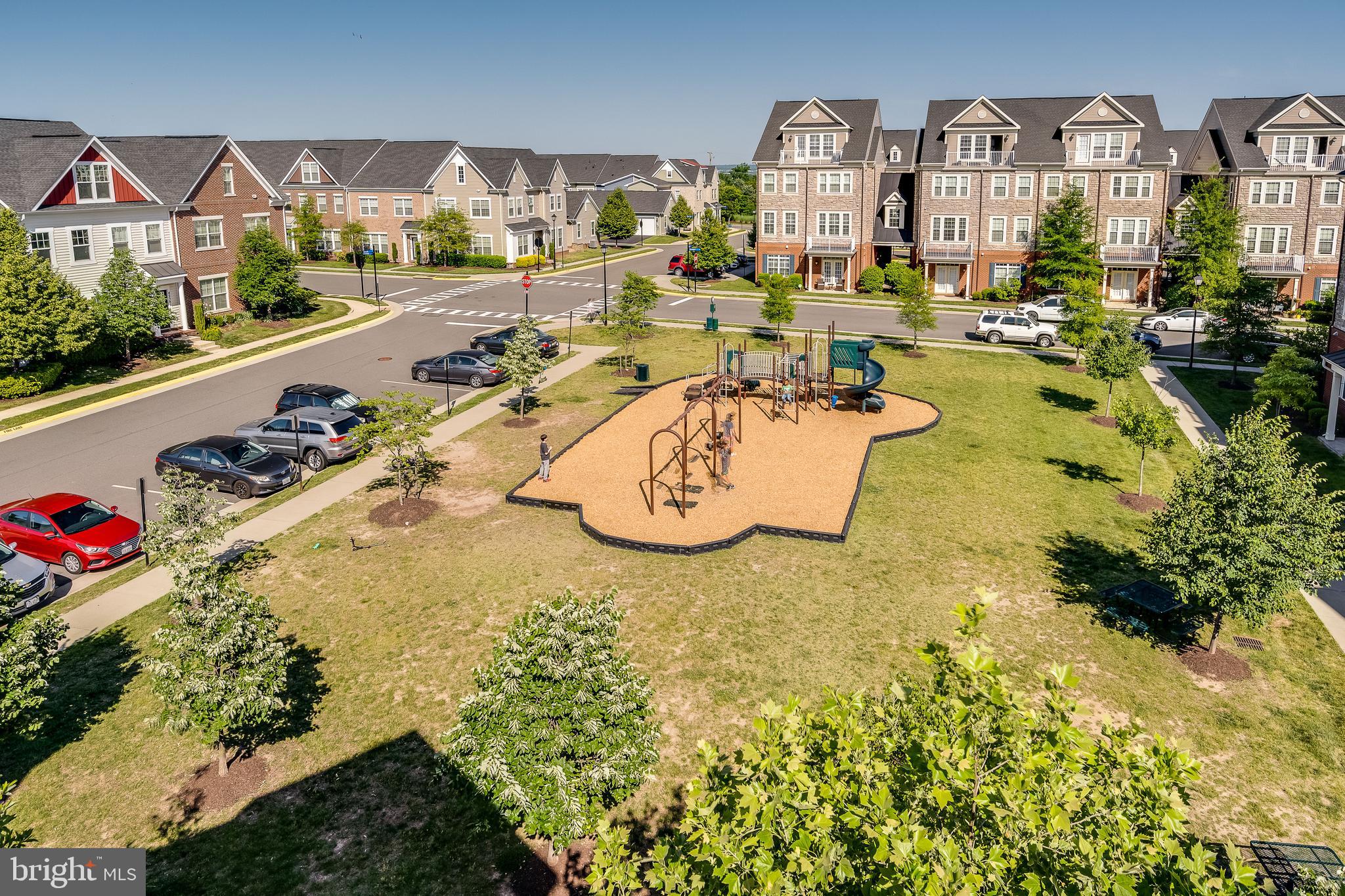 42554 Sunset Ridge Square Ashburn, VA 20148 - Photo 30 of 33 Balcony Overlooks the Neighborhood Courtyard
