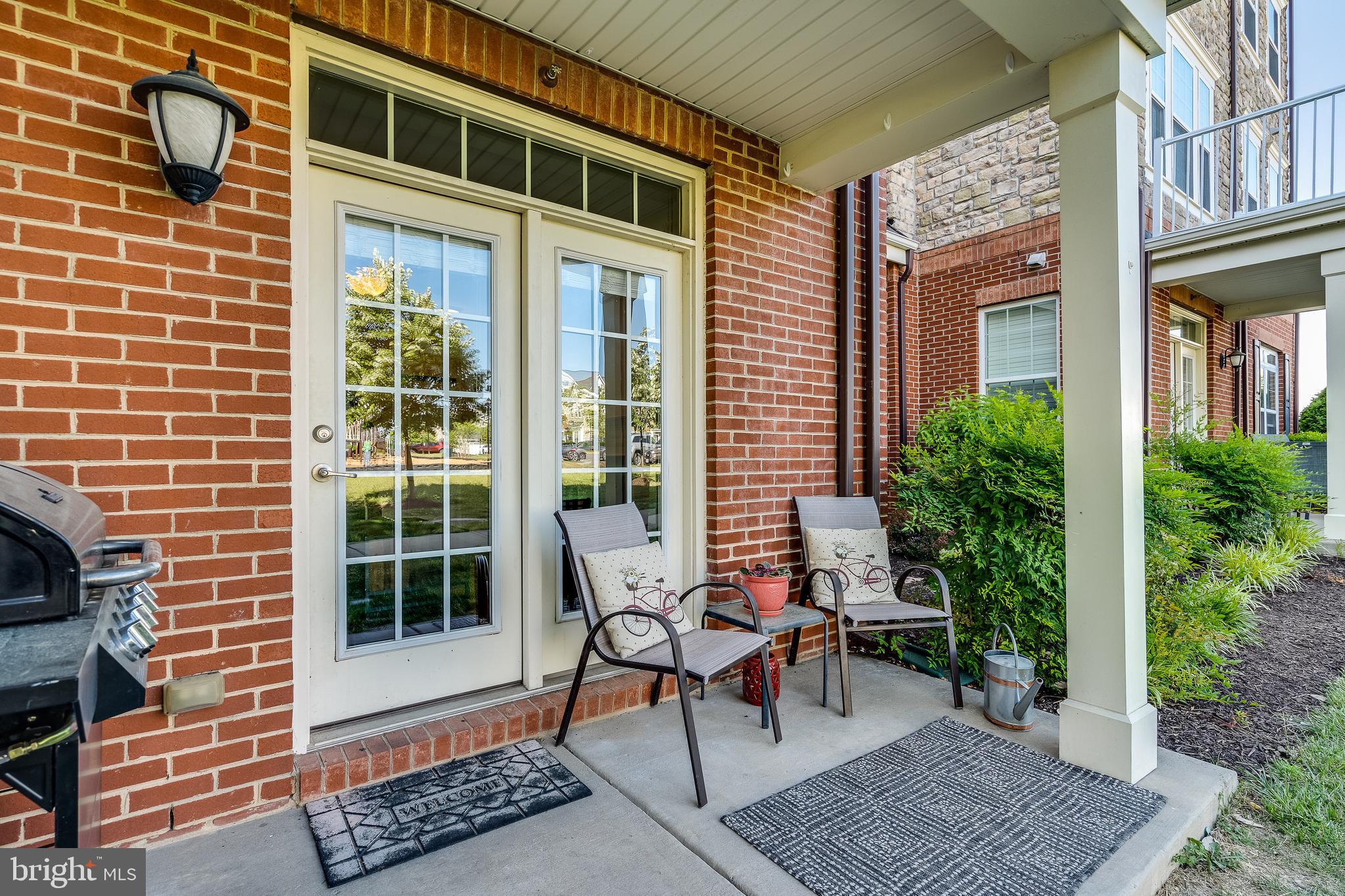 42554 Sunset Ridge Square Ashburn, VA 20148 - Photo 33 of 33 Lovely Covered Patio