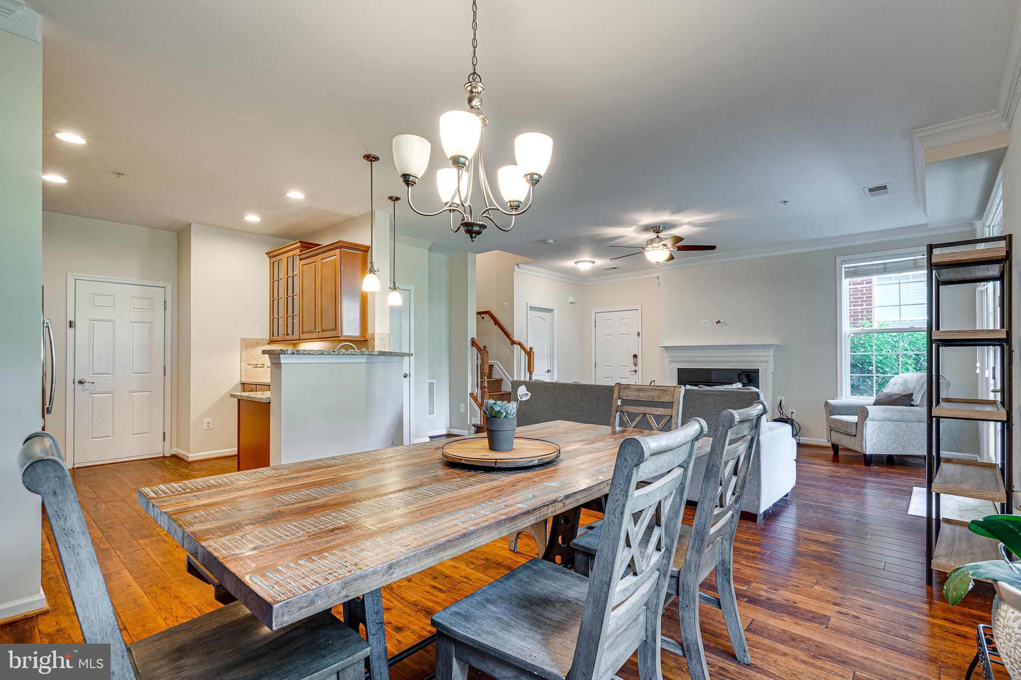 42554 Sunset Ridge Square Ashburn, VA 20148 - Photo 10 of 33 Dining Area