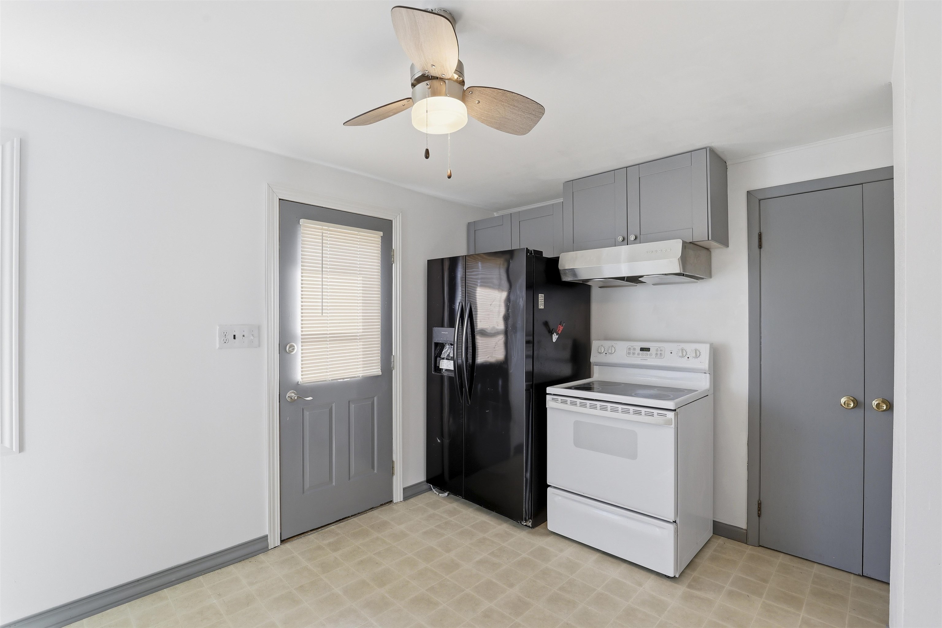 1001 West Grant Street Appleton, WI 54914 - Photo 2 of 18