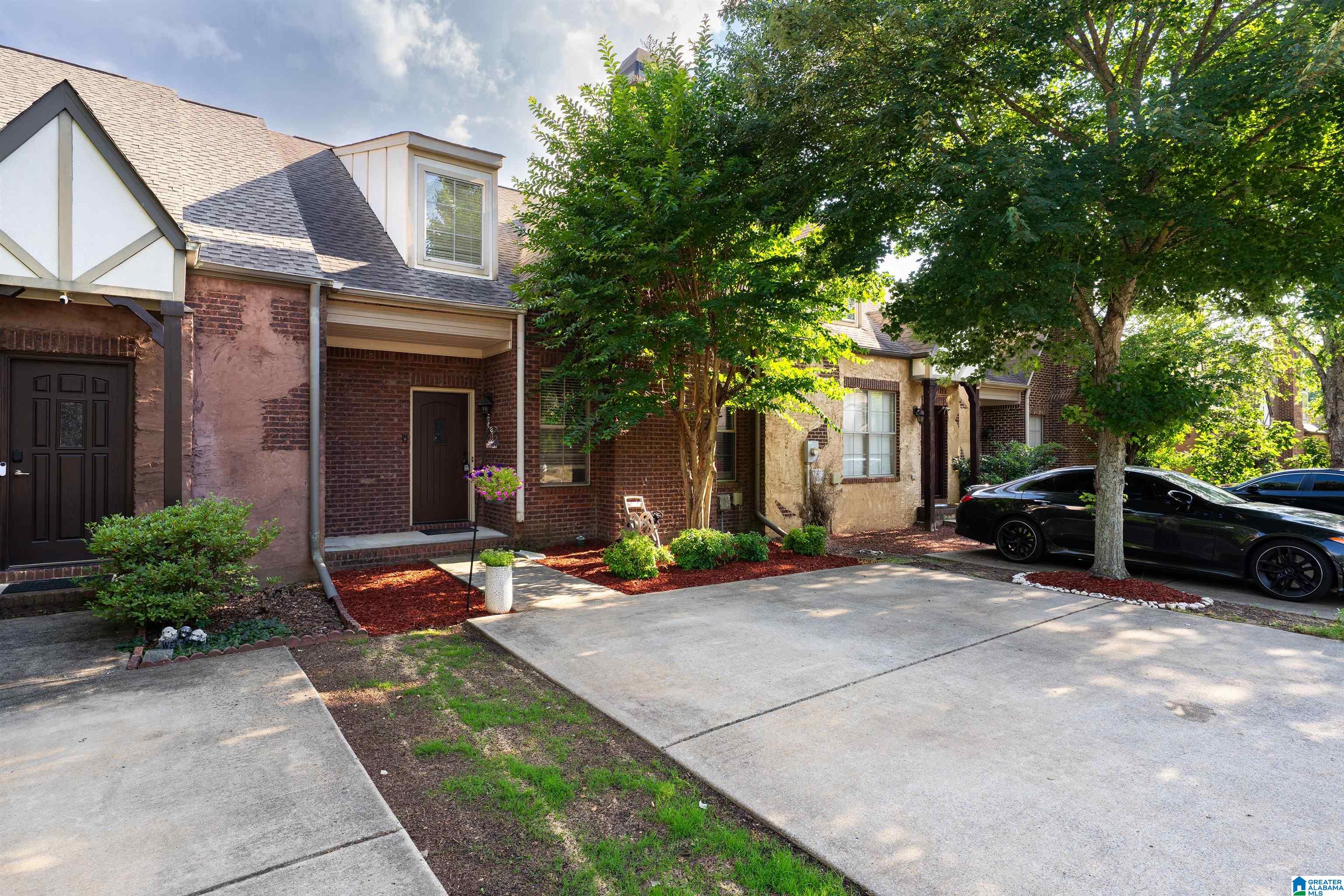 2239 Ridgemont Drive Birmingham, AL 35244 - Photo 3 of 27 Gallery Image 3