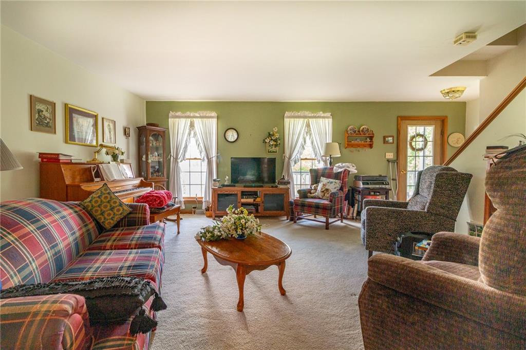 164 Bradley Road Jackson Center, PA 16133 - Photo 8 of 27