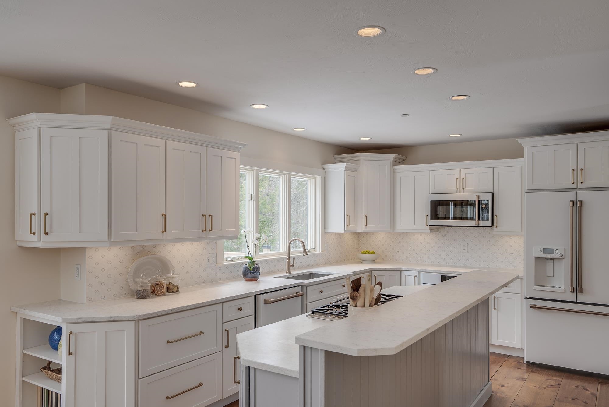 21 Susan Road New Boston, NH 03070 - Photo 8 of 39