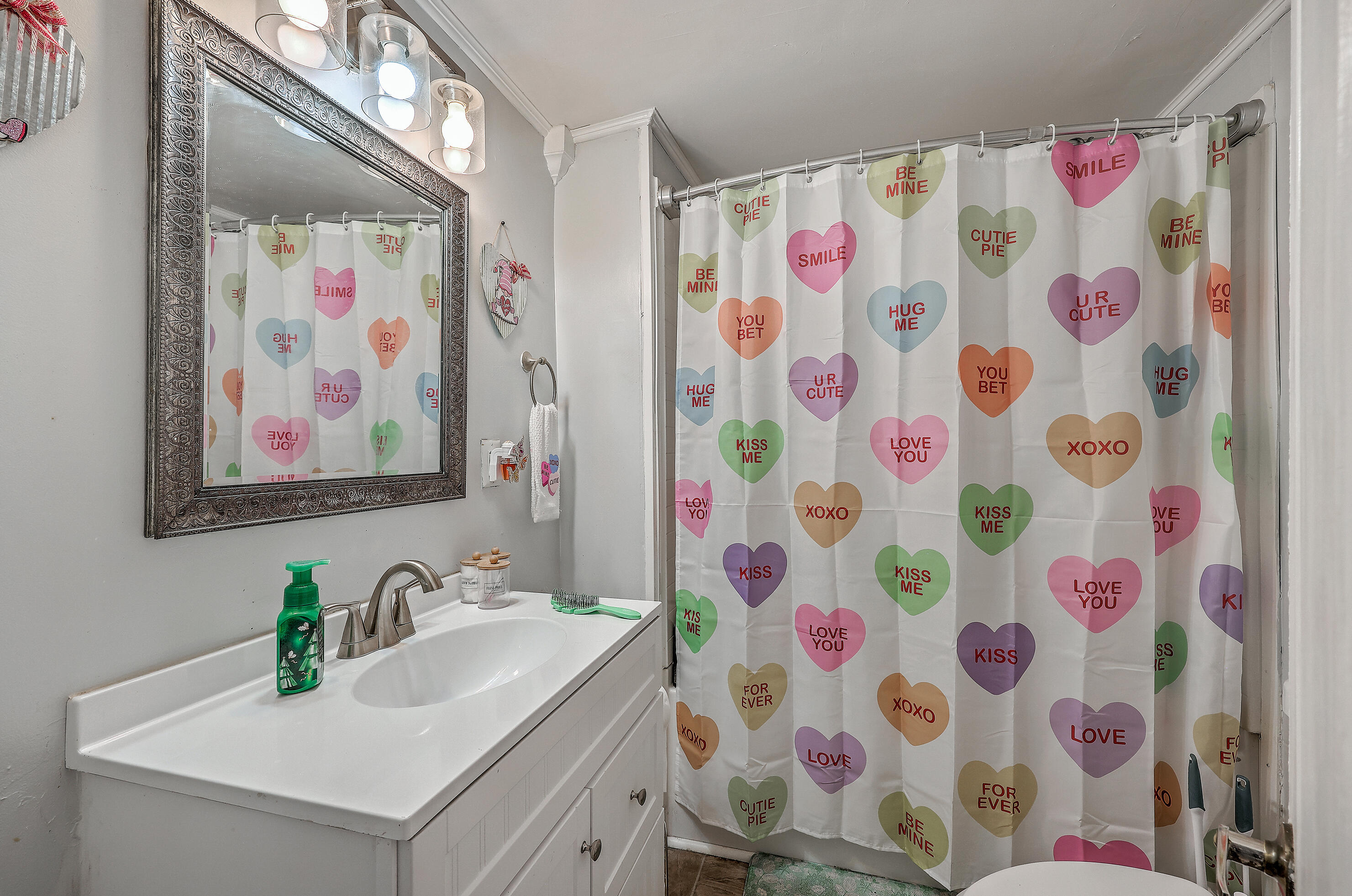 1209 Palm Street Hanahan, SC 29410 - Photo 11 of 24 bathroom