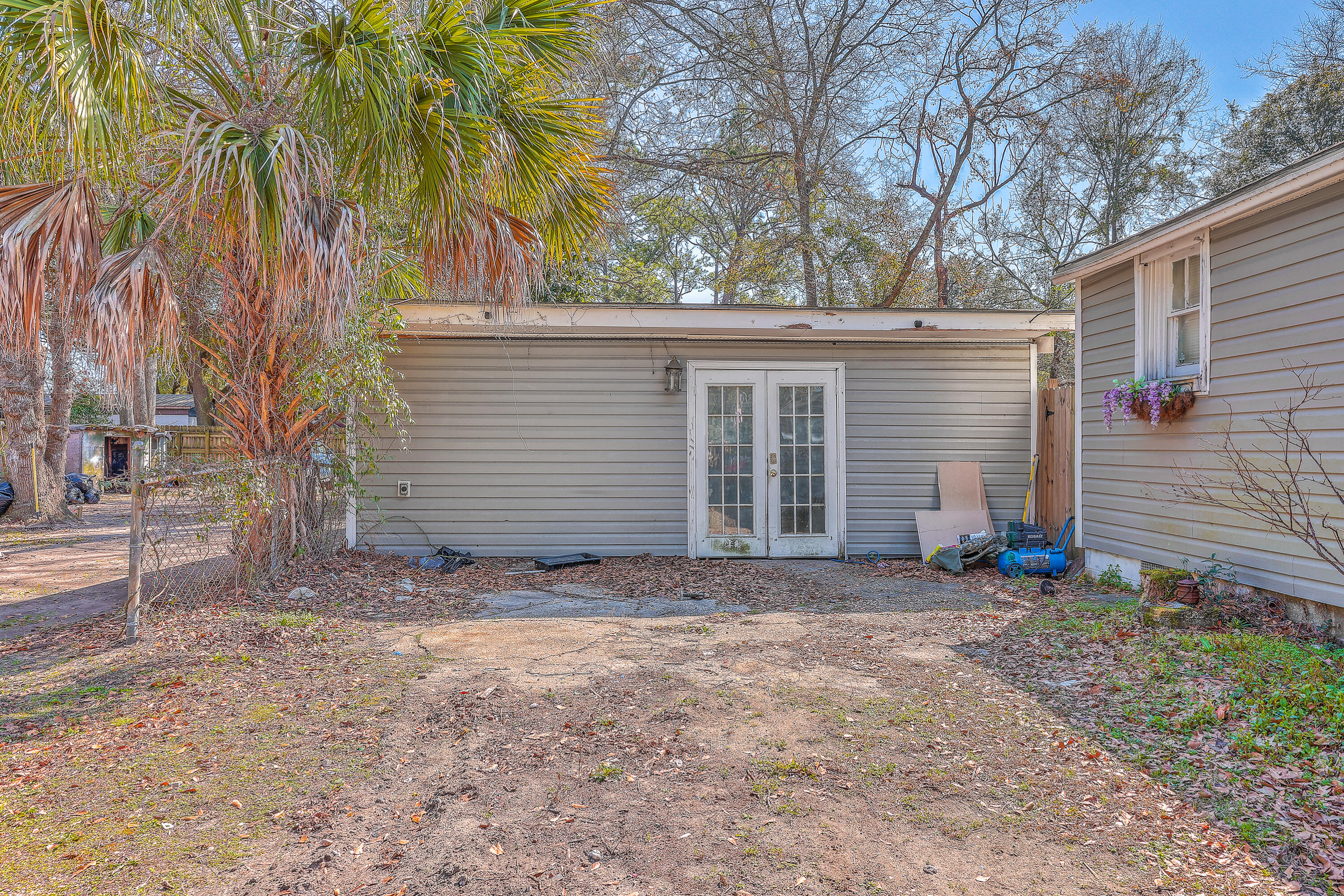 1209 Palm Street Hanahan, SC 29410 - Photo 22 of 24 detached garage
