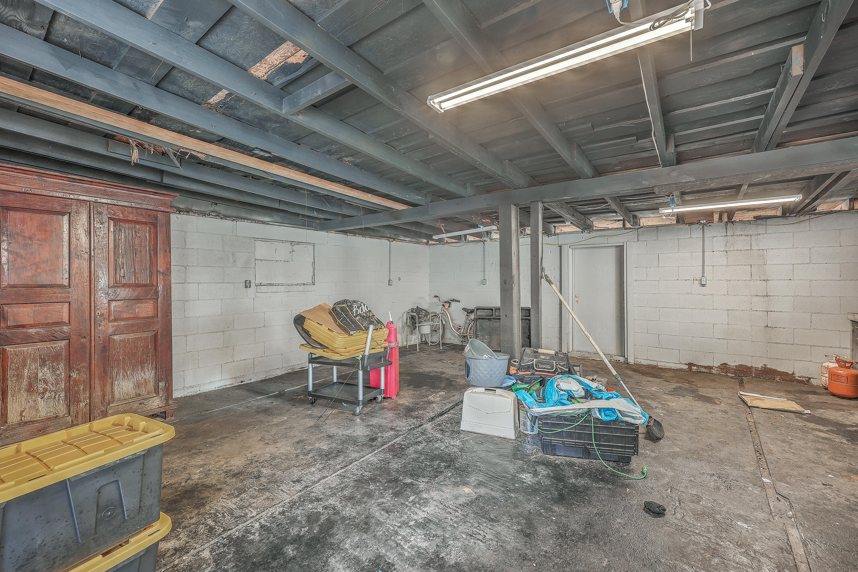 1209 Palm Street Hanahan, SC 29410 - Photo 23 of 24 detached garage