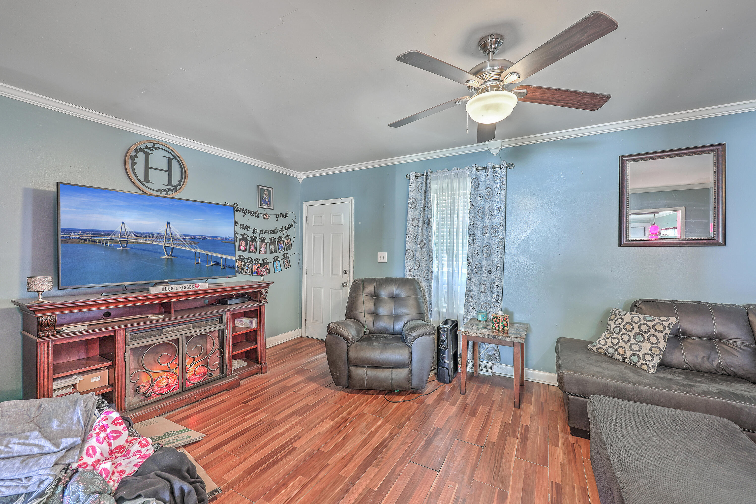 1209 Palm Street Hanahan, SC 29410 - Photo 9 of 24 living room