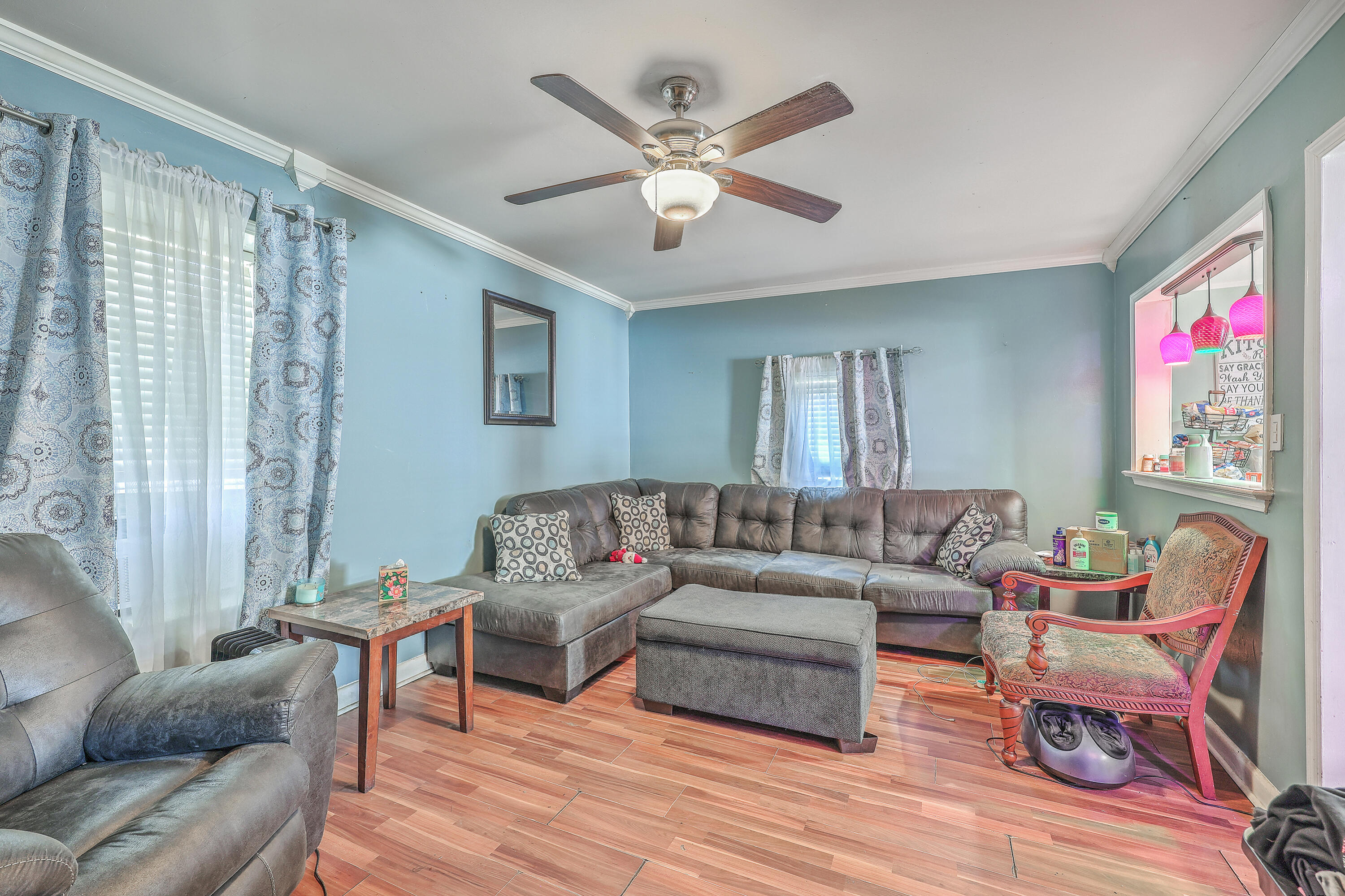 1209 Palm Street Hanahan, SC 29410 - Photo 10 of 24 living room