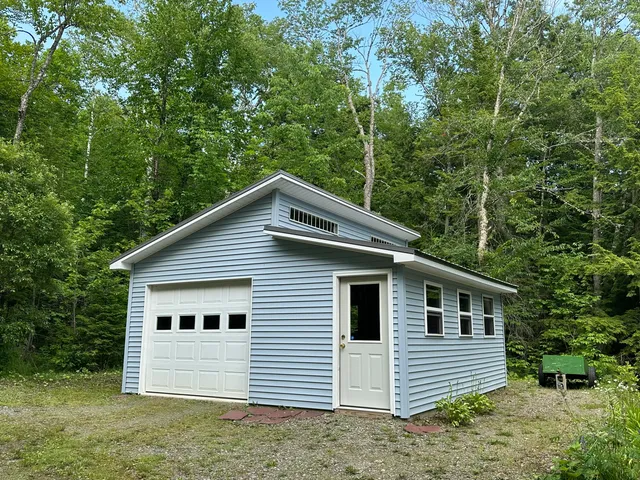 $329,900 | 69 Deering Lake Road, Orient, ME 04471