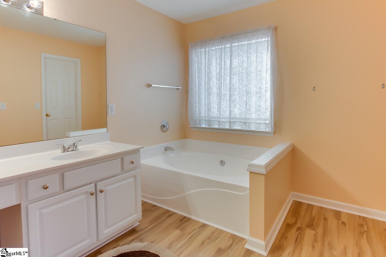 104 Innisbrook Lane Simpsonville, SC 29681 - Photo 21 of 35 Gallery Image 21