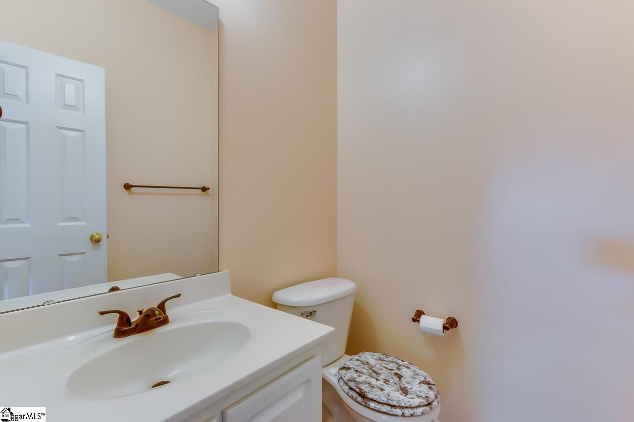 104 Innisbrook Lane Simpsonville, SC 29681 - Photo 7 of 35 Gallery Image 7
