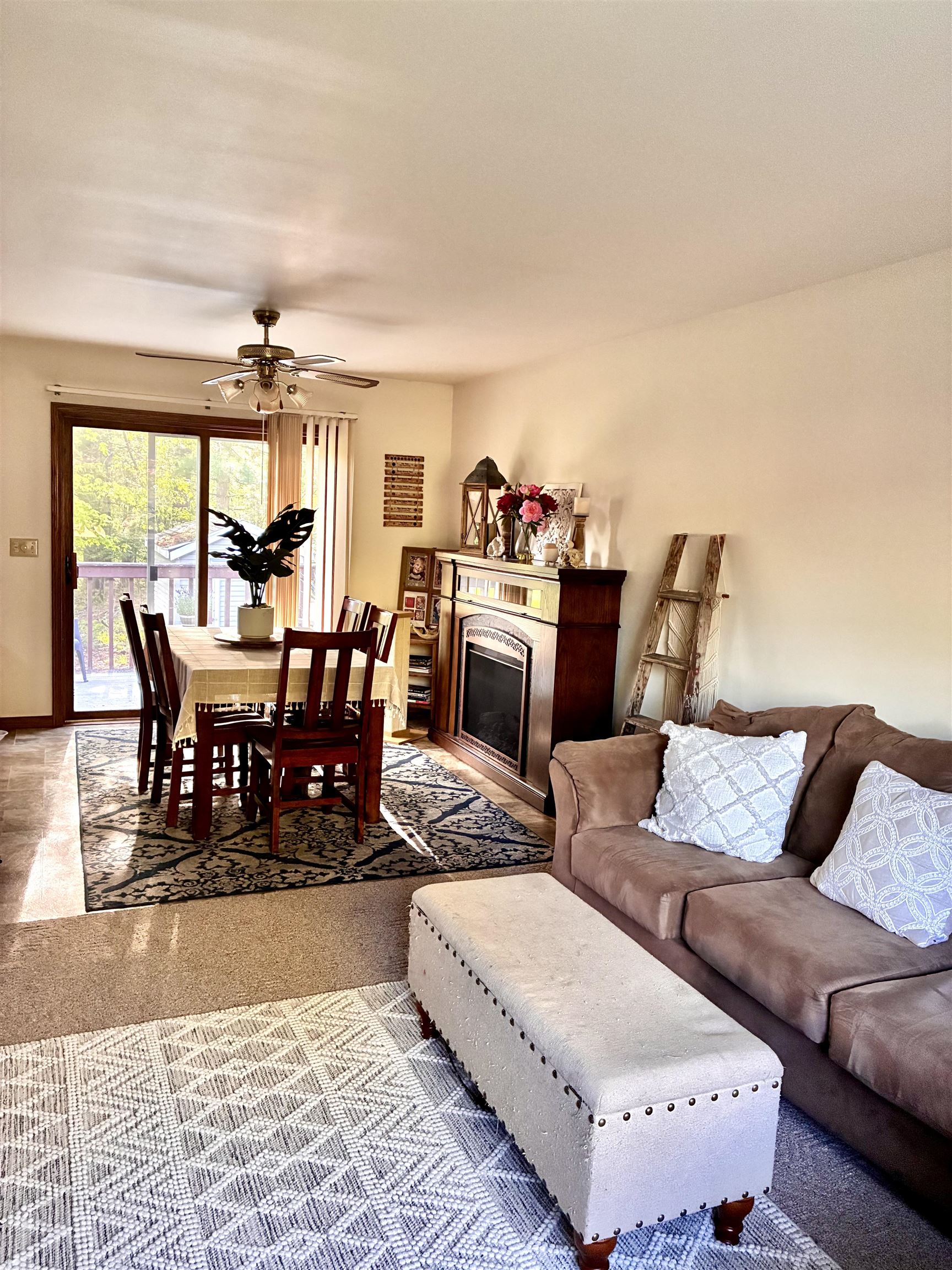 4410-4412 Hilltop Road Wausau, WI 54403 - Photo 4 of 9