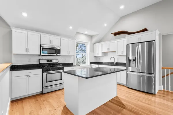 $4,250 | 6 Peter Parley Road, Unit 3, Boston, MA 02130