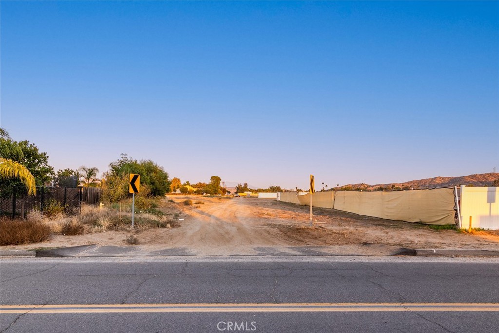 0 Merger 2 Boulevard Nuevo, CA 92567 - Photo 5 of 18 Entrance to Park off 11th & Gibson