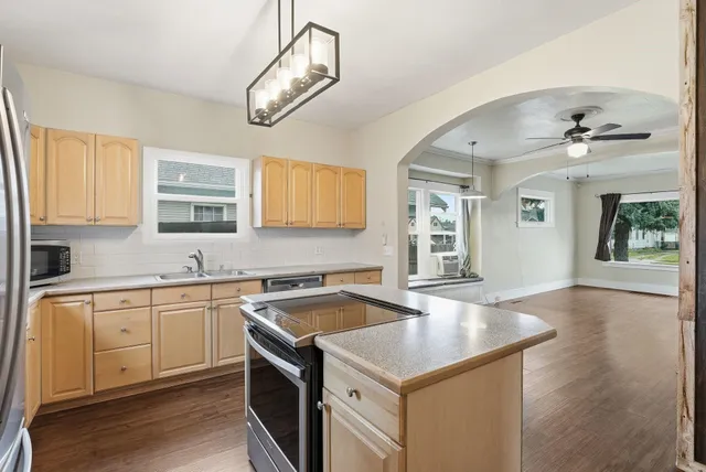 $389,900 | 1028 East Courtland Avenue, Spokane, WA 99207