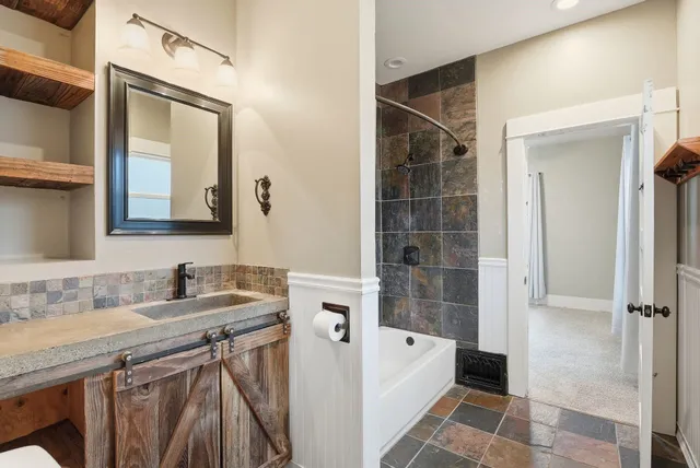 $389,900 | 1028 East Courtland Avenue, Spokane, WA 99207