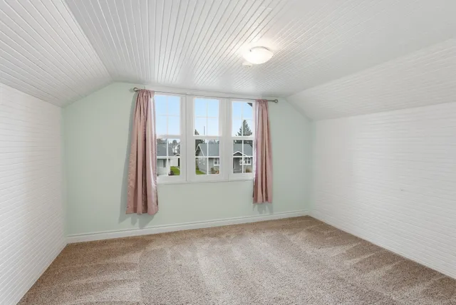 $389,900 | 1028 East Courtland Avenue, Spokane, WA 99207