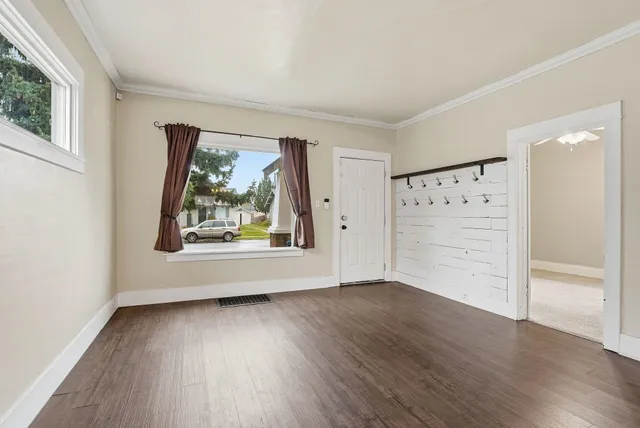 $389,900 | 1028 East Courtland Avenue, Spokane, WA 99207