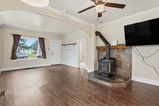 $389,900 | 1028 East Courtland Avenue, Spokane, WA 99207