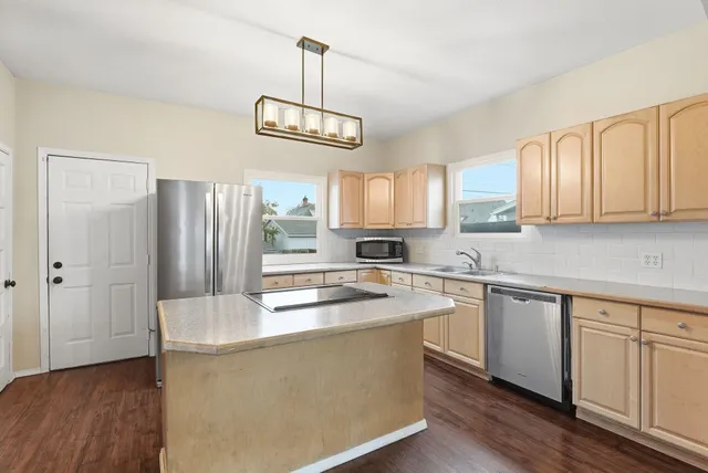 $389,900 | 1028 East Courtland Avenue, Spokane, WA 99207