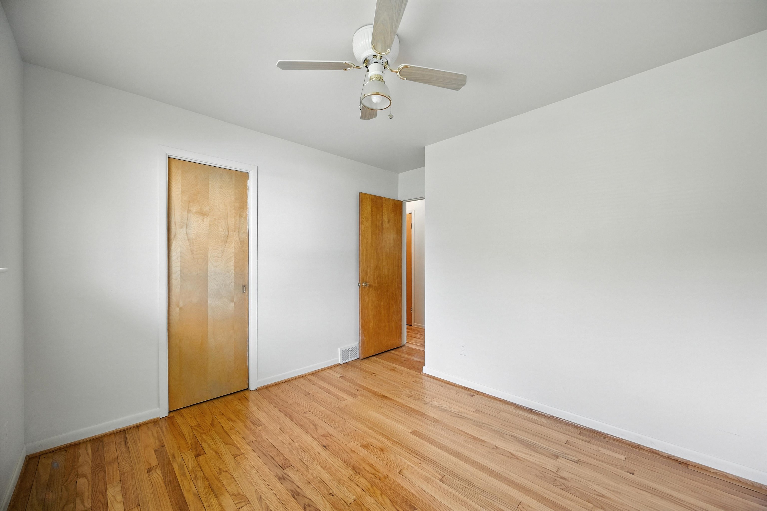 38351 Dequindre Road Troy, MI 48083 - Photo 16 of 25