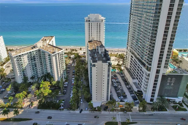 $5,500 | 4001 South Ocean Drive, Unit 3L, Hollywood, FL 33019