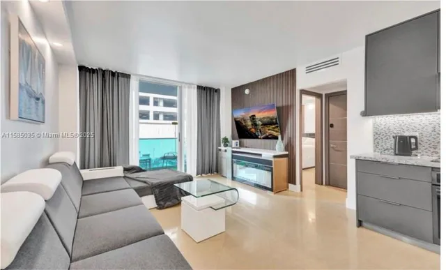 $5,500 | 4001 South Ocean Drive, Unit 3L, Hollywood, FL 33019